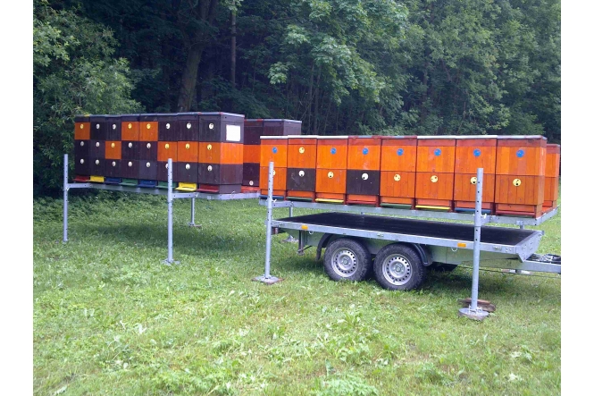 Trailers for beekeepers-1